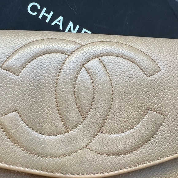 Sold-Chanel 24k gold HW caviar timeless CC clutch - Picture 15 of 17